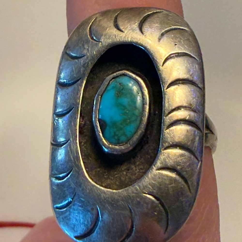 Vintage Navajo silver shadow box turquoise ring - Picture 2 of 7